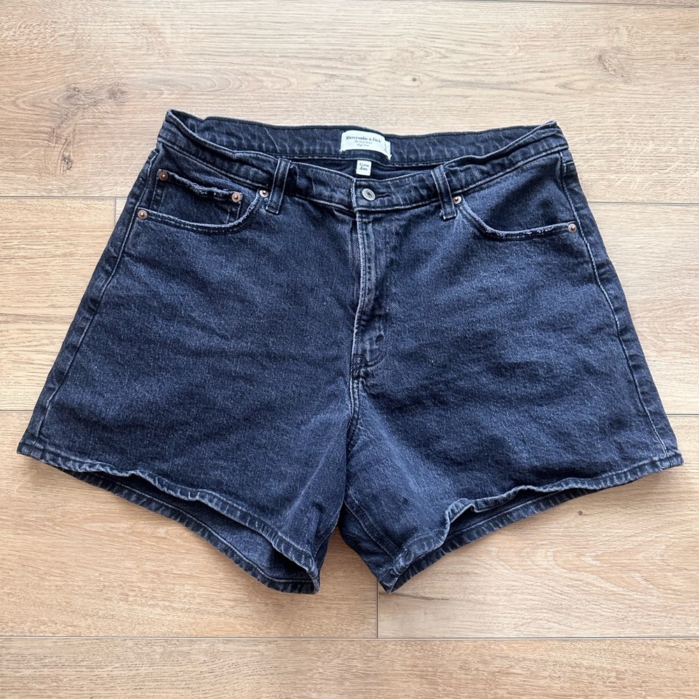 Abercrombie & Fitch Black High Rise Dad Jean Shorts